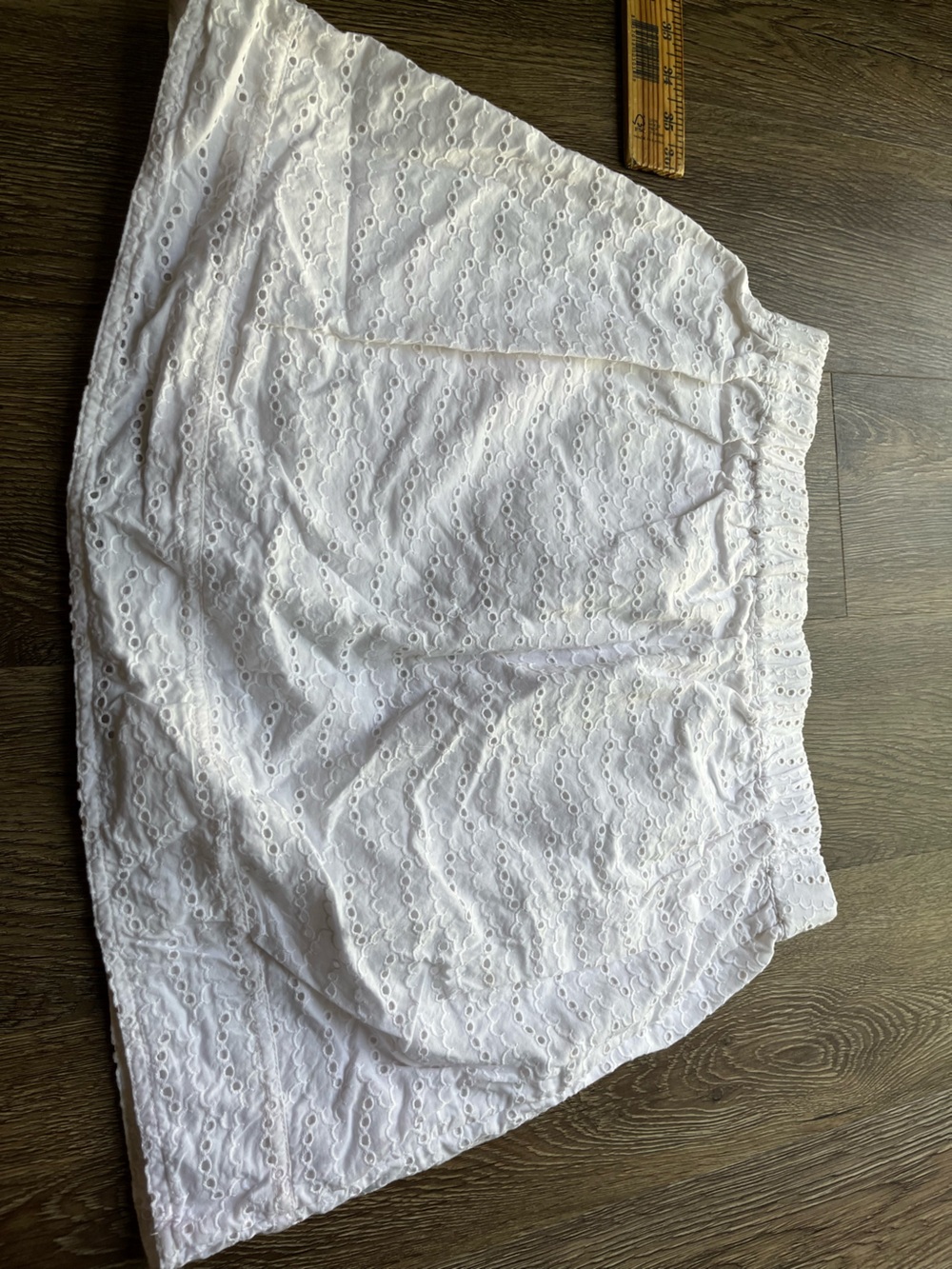 J. Crew White Eyelet Skirt with Elastic Waist and side pockets - Picture 7 of 7